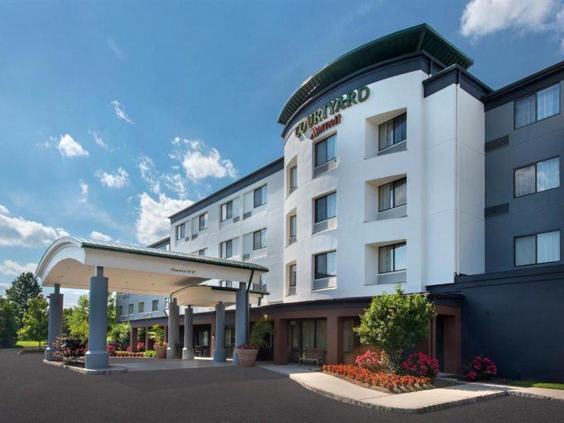 Courtyard By Marriott Lebanon Hotel Exterior photo