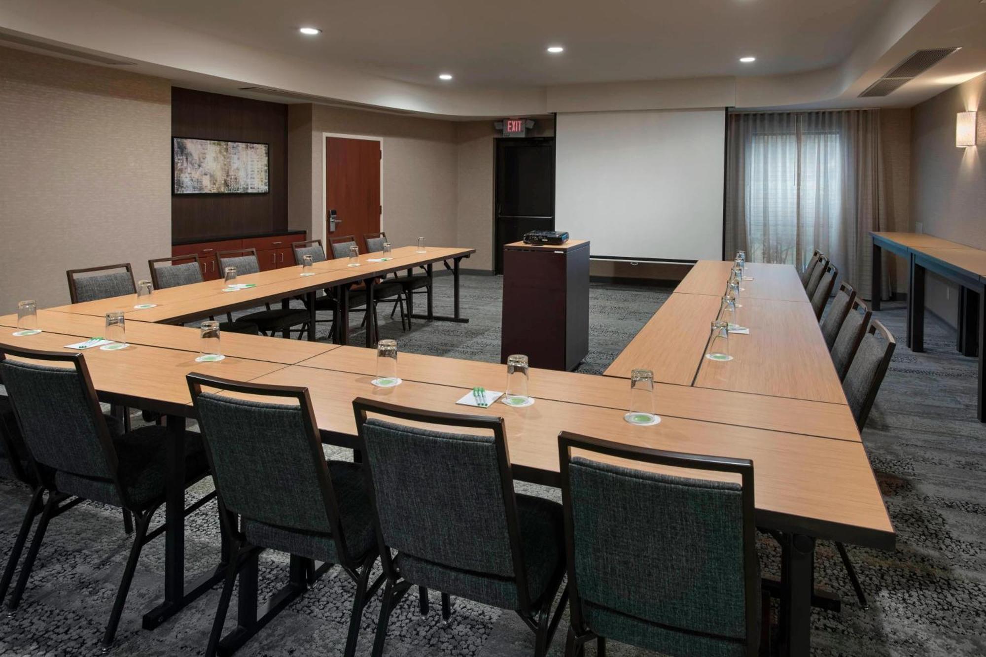 Courtyard By Marriott Lebanon Hotel Exterior photo