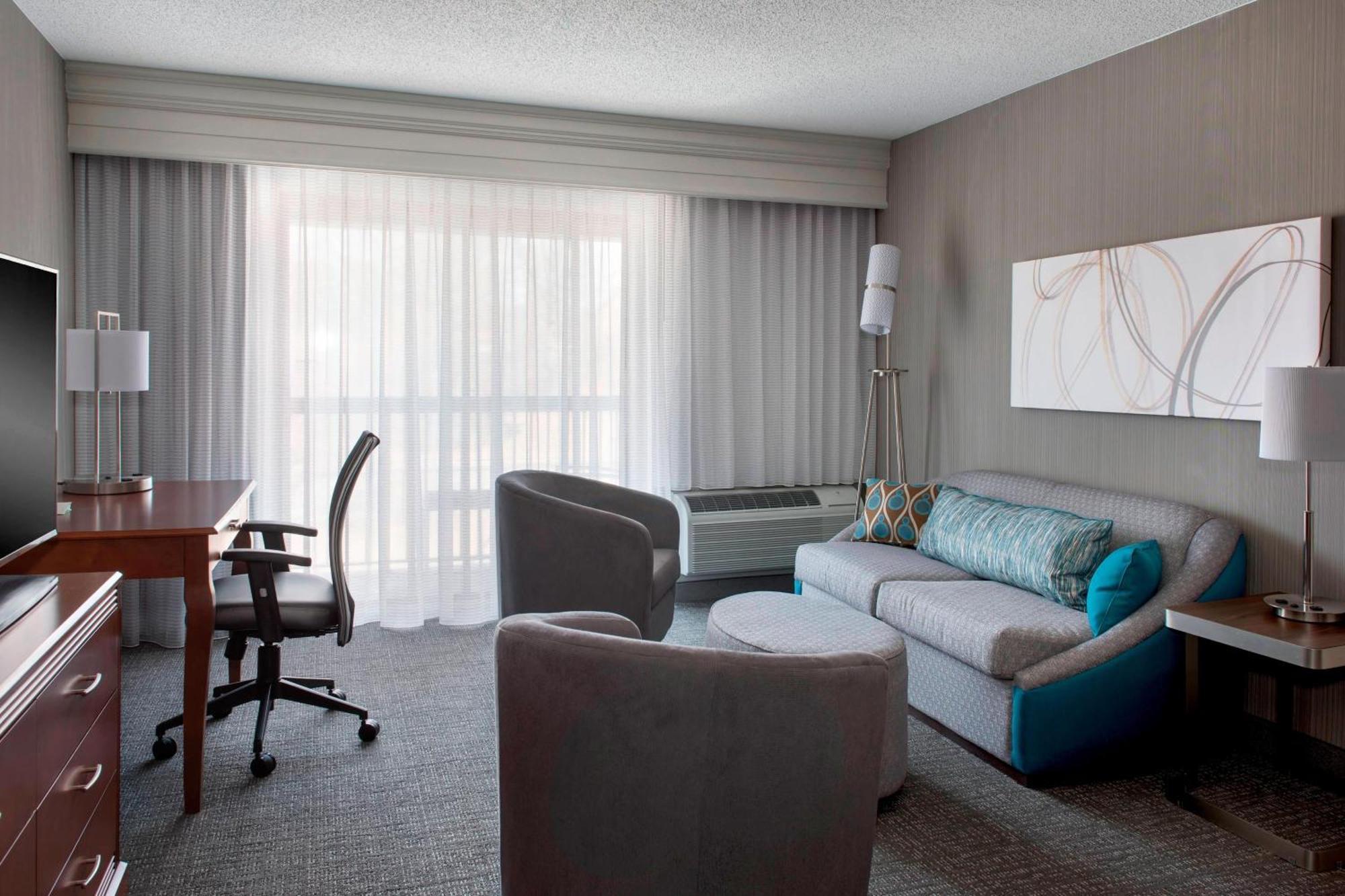 Courtyard By Marriott Lebanon Hotel Exterior photo