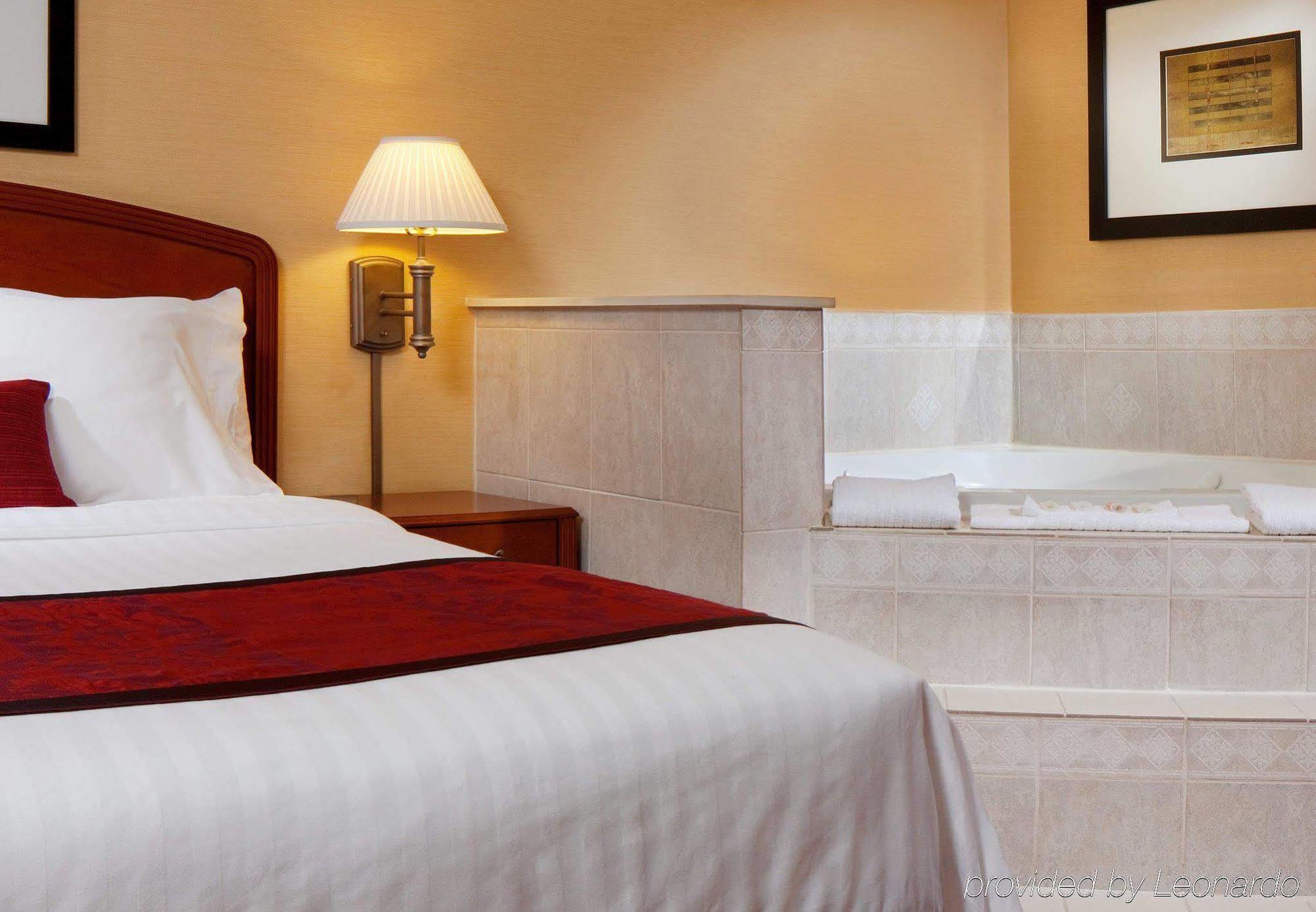 Courtyard By Marriott Lebanon Hotel Exterior photo