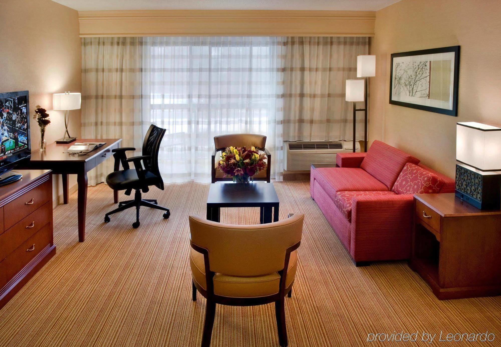 Courtyard By Marriott Lebanon Hotel Exterior photo